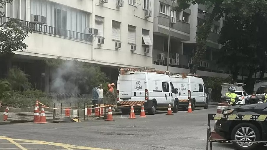 Técnicos da Light foram acionados após falha atingir a Grande Tijuca.