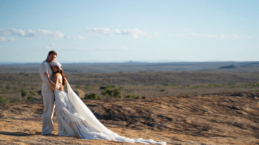 Casamento de Juliette Freire e Kaique Cerveny no Lajedo de Pai Mateus, em Cabaceiras , Paraíba Casamento de Juliette Freire e Kaique Cerveny no Lajedo de Pai Mateus, em Cabaceiras , Paraíba