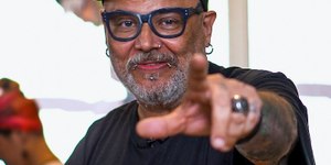 Cantor João Gordo é flagrado com drogas em aeroporto