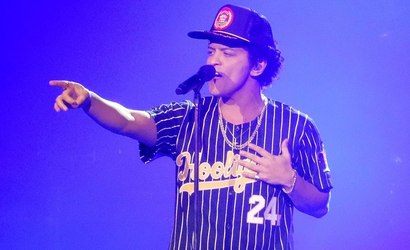 Bruno Mars anuncia shows no Brasil