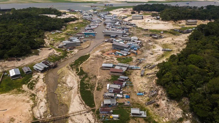 Estiagem na Amazônia, em 2023; rios bateram menor marca Estiagem na Amazônia, em 2023; rios bateram menor marca