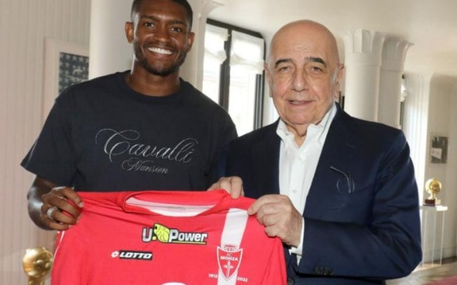 Ex-Fluminense, zagueiro Marlon é anunciado por clube da Série A italiana