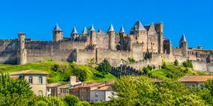 A cidade medieval na França ainda pouco conhecida por brasileiros