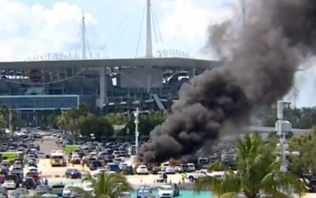 Incêndio atinge estacionamento durante Dolphins x Patriots, na NFL