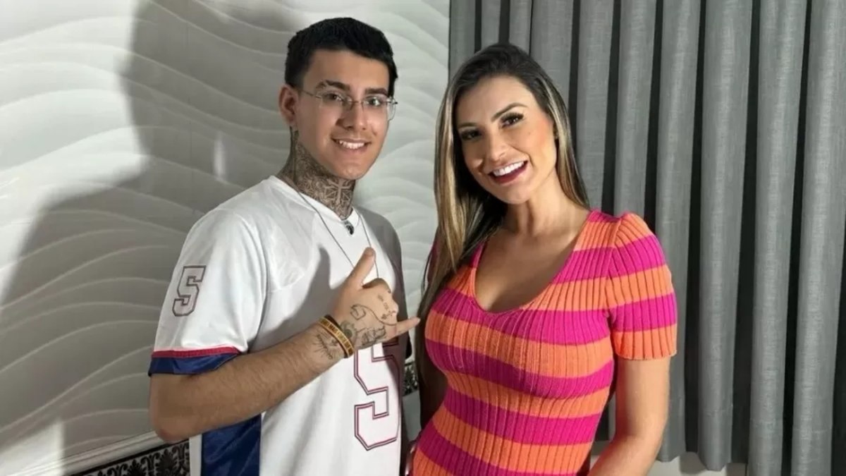 Andressa Urach e o filho