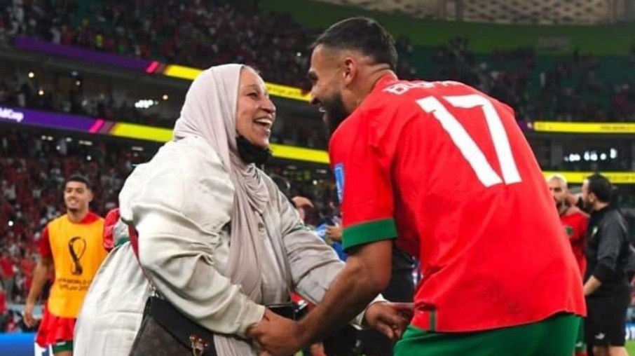 Mães dos jogadores do Marrocos tiveram presença notória na Copa do Mundo de 2022