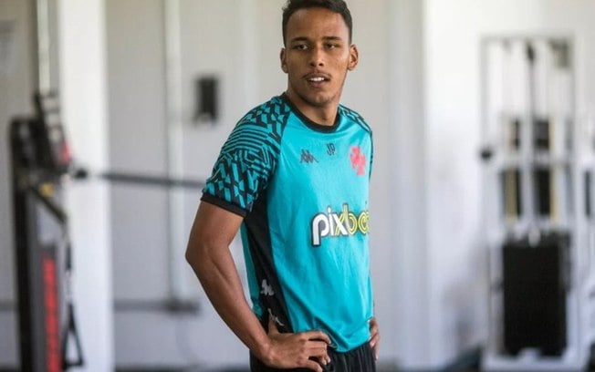 Julião inicia processo de transição para a equipe profissional do Vasco