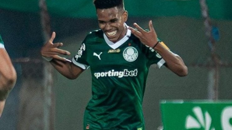 Herói da classificação, Estêvão comenta sobre último Paulistão com a camisa do Palmeiras