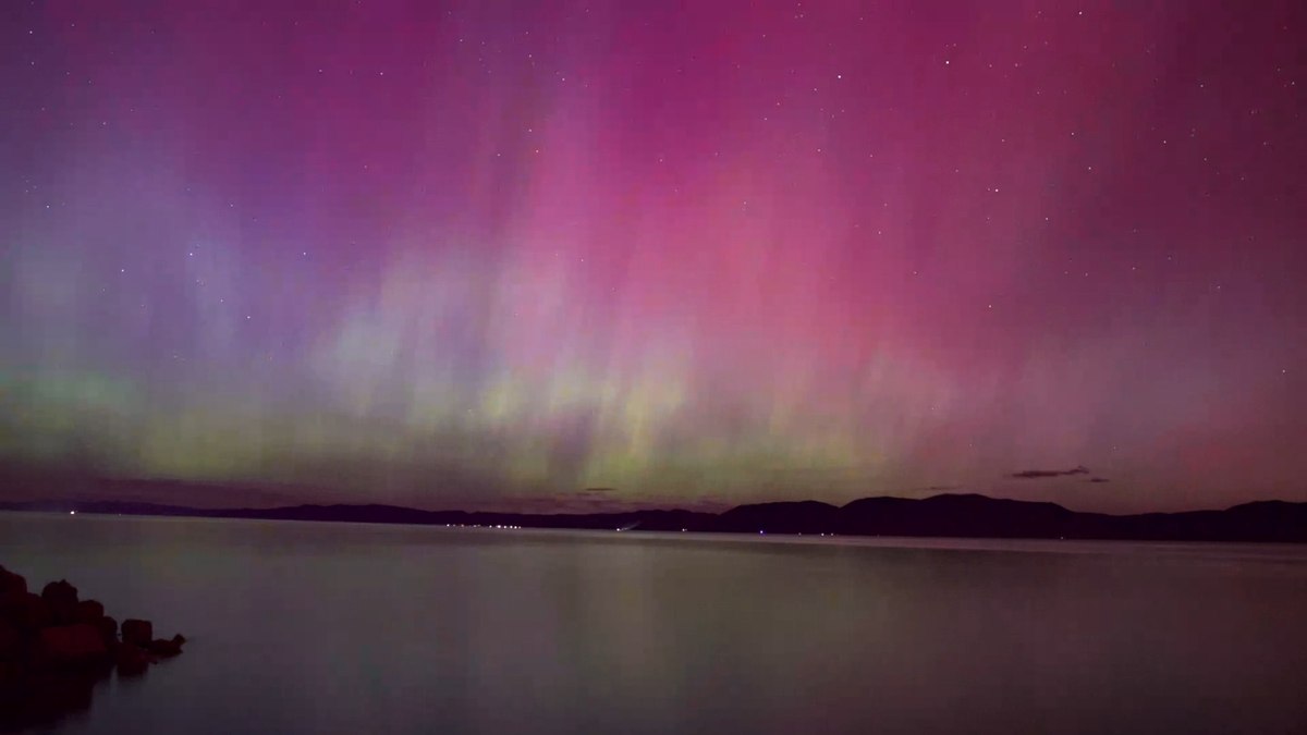 Aurora boreal em Bear Lake, Utah, em 10 de maio de 2024 Aurora boreal em Bear Lake, Utah, em 10 de maio de 2024