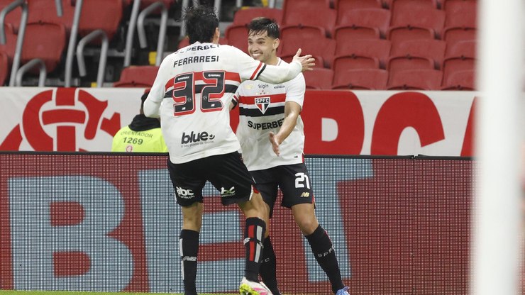 Atl%C3%A9tico%20Nacional%20x%20S%C3%A3o%20Paulo%3A%20veja%20onde%20assistir%20ao%20jogo%20de%20hoje