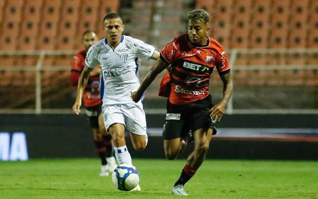 Leão catarinense e Galo de Itu mediram forças neste domingo, no interior paulista