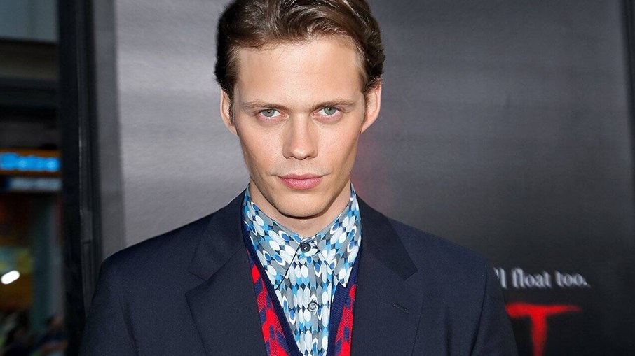 Bill Skarsgård é preso por posse de maconha em aeroporto sueco