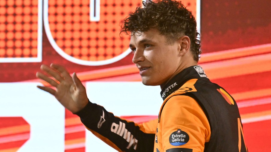 Lando Norris venceu na Austrália, ficou com a 2ª colocação na China e no Japão, e na 3ª colocação no Bahrein Lando Norris venceu na Austrália, ficou com a 2ª colocação na China e no Japão, e na 3ª colocação no Bahrein