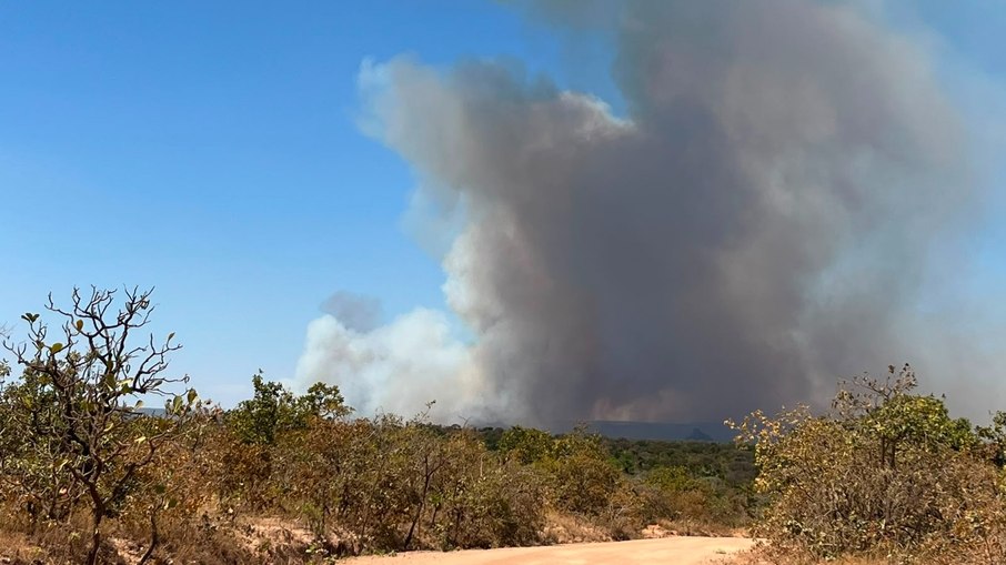 Incêndios já atingiram cerca de 8 mil hectares na região da APA da Serra Geral de Goiás e no entorno do Parque Estadual de Terra Ronca Incêndios já atingiram cerca de 8 mil hectares na região da APA da Serra Geral de Goiás e no entorno do Parque Estadual de Terra Ronca