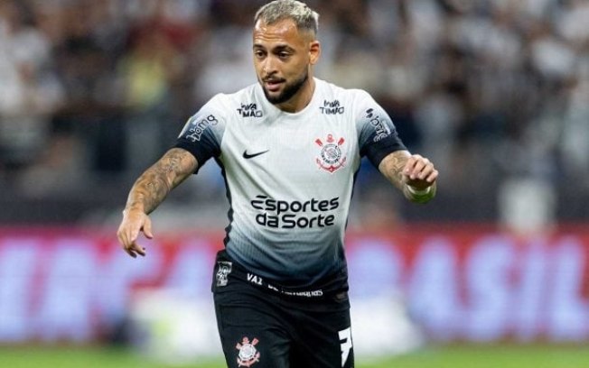 Maycon detona desempenho corintiano em derrota para o Barcelona-EQU Maycon detona desempenho corintiano em derrota para o Barcelona-EQU