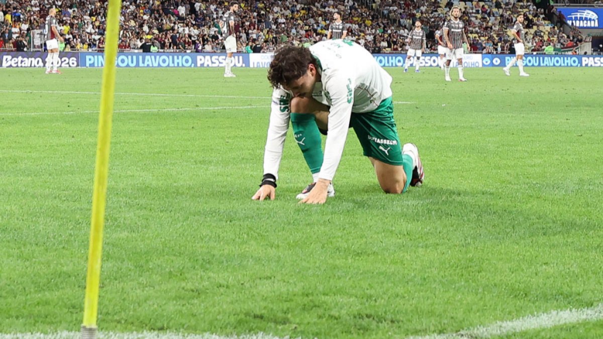 Jogadores do Palmeiras, como Gustavo Gómez, falaram que o gramado estava 'irregular'