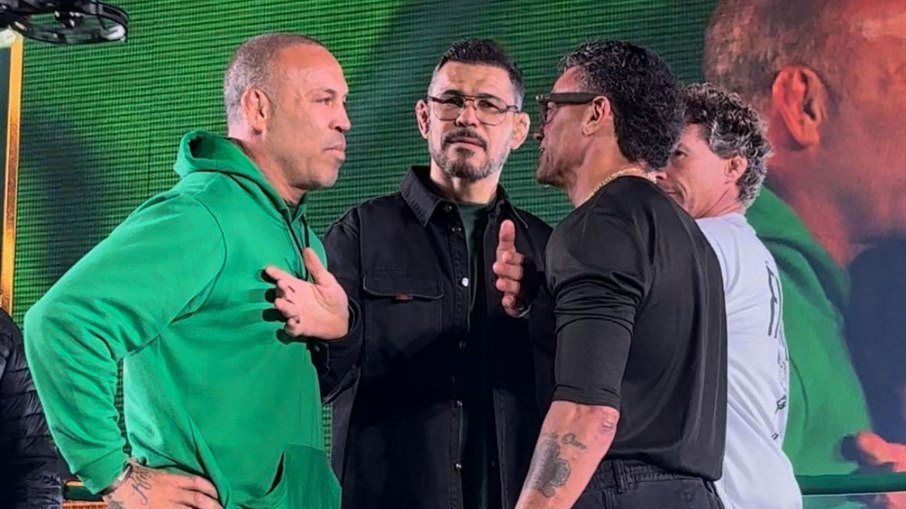Popó e Wanderlei Silva protagonizam encarada antes do combate Popó e Wanderlei Silva protagonizam encarada antes do combate