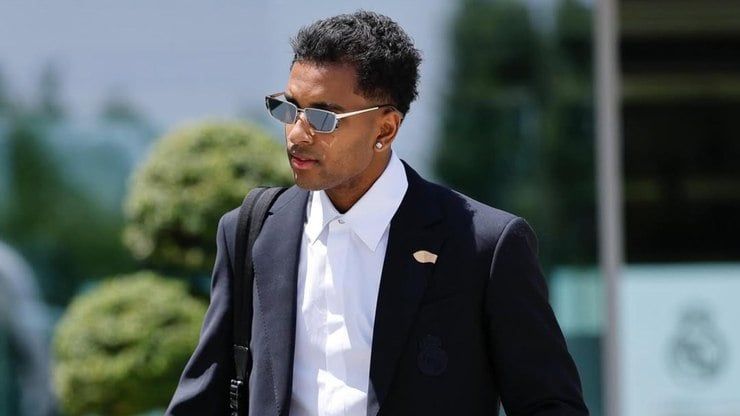 Rodrygo%20ignora%20influenciador%20e%20gera%20clim%C3%A3o%3B%20veja