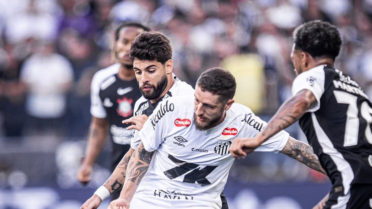 Com%20%22lei%20do%20ex%22%2C%20Corinthians%20bate%20Santos%20e%20afunda%20rival%20no%20Z4