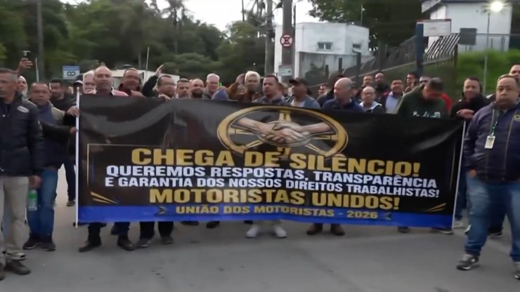 Greve%20de%20motoristas%20afeta%20linhas%20de%20%C3%B4nibus%20na%20Zona%20Sul%20de%20SP