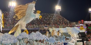 Confira os detalhes do desfile da Portela