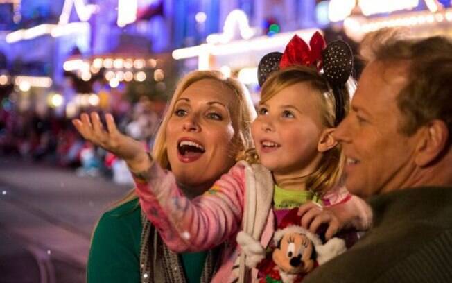 Quem for curtir o Natal na Disney já pode comprar ingressos para a tradicional festa que acontece no Magic Kingdom