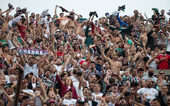 Torcida do Fluminense esgota setor visitante para jogo contra o Goiás
