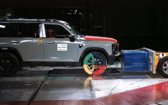 Haval H7 chega ao Brasil em outubro após teste de colisão