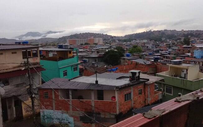 Favela Acari, no Rio de Janeiro; desigualdade social deve aumentar por conta dos impactos da pandemia