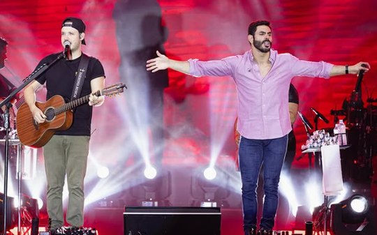 Israel & Rodolffo atrai multidão em show no Hopi Hari amanhã