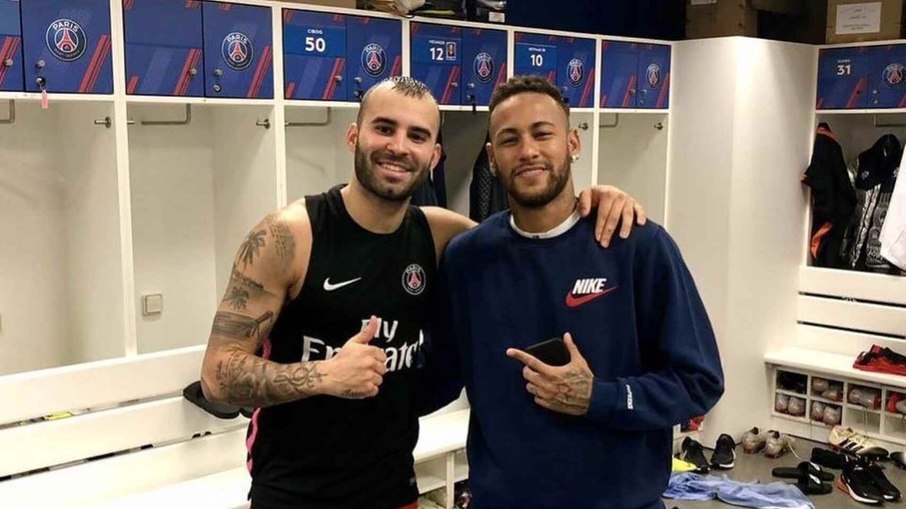 Jesé e Neymar atuaram juntos no PSG