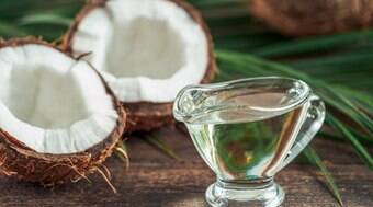 Óleo de coco faz mal? Entenda os riscos do queridinho das dietas