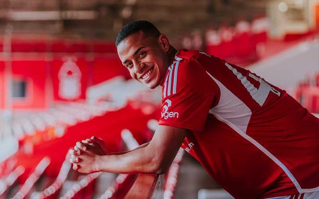 Murillo foi apresentado pelo Nottingham Forest