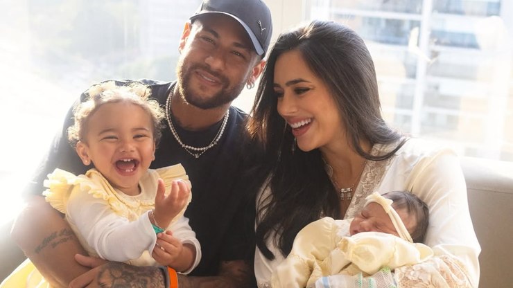 Bruna Biancardi e Neymar mostram rosto de Mel