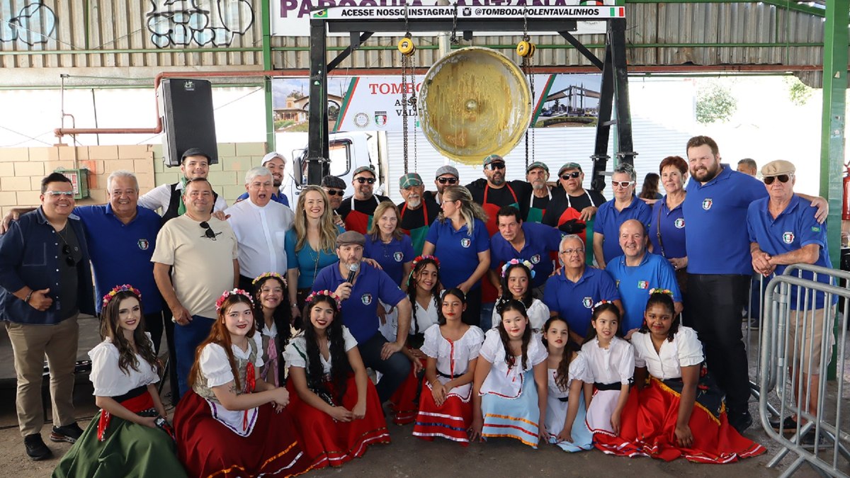 O “Tombo da Polenta” representa um reencontro com a história, a identidade e os valores de união da comunidade vinhedense O “Tombo da Polenta” representa um reencontro com a história, a identidade e os valores de união da comunidade vinhedense