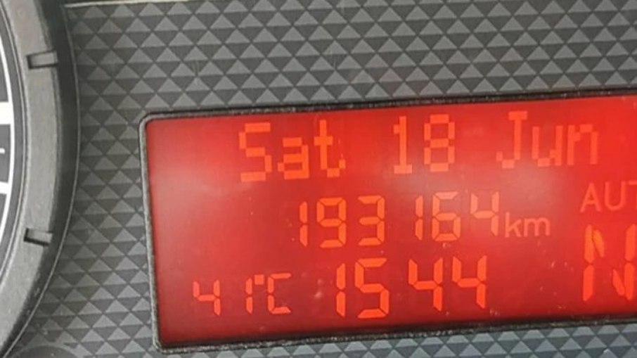 Na último sábado (18), os termômetros chegaram a marcar 41º C na Espanha; foto foi compartilhada por um usuário do Twitter