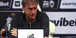 Cuca comenta revés do Santos: “Devíamos ter segurado o resultado”