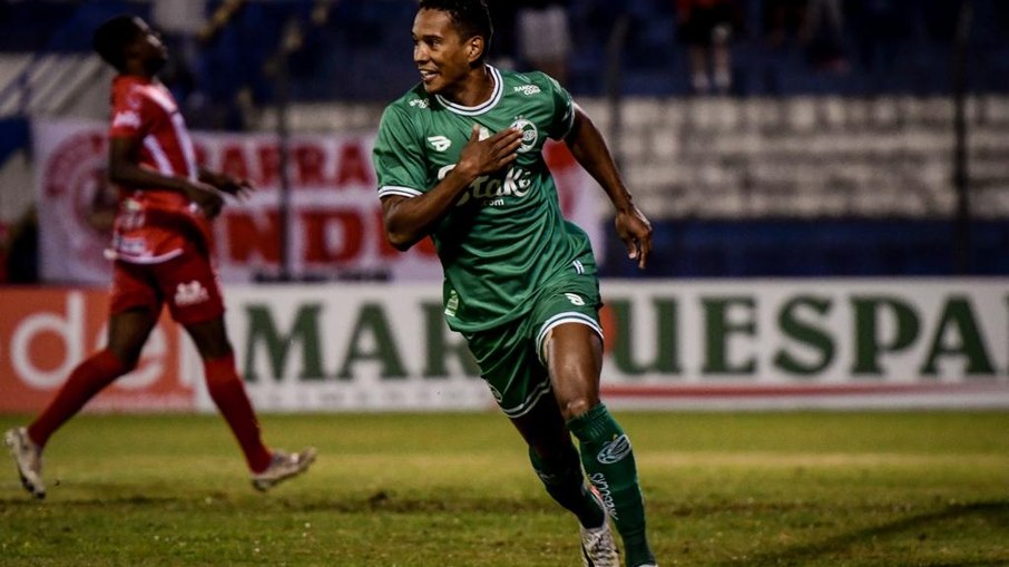 João Lucas marca primeiro gol com a camisa do Juventude
