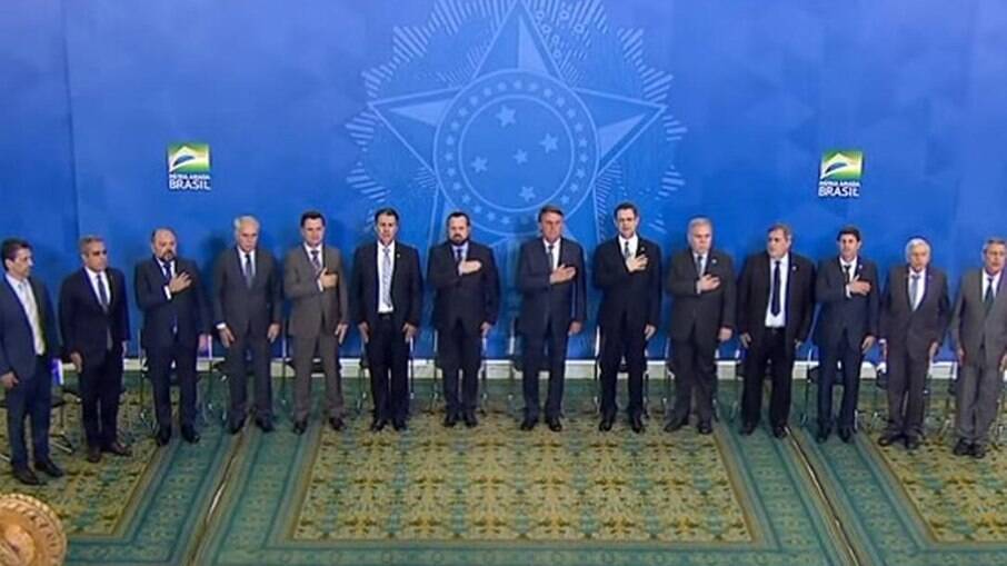 O presidente Jair Bolsonaro participa, ao lado de ministros, de ato de apoio a Daniel Silveira