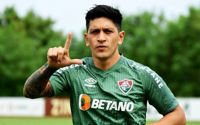 Faz o L! Cano entra na lista de maiores artilheiros estrangeiros do Fluminense em uma temporada