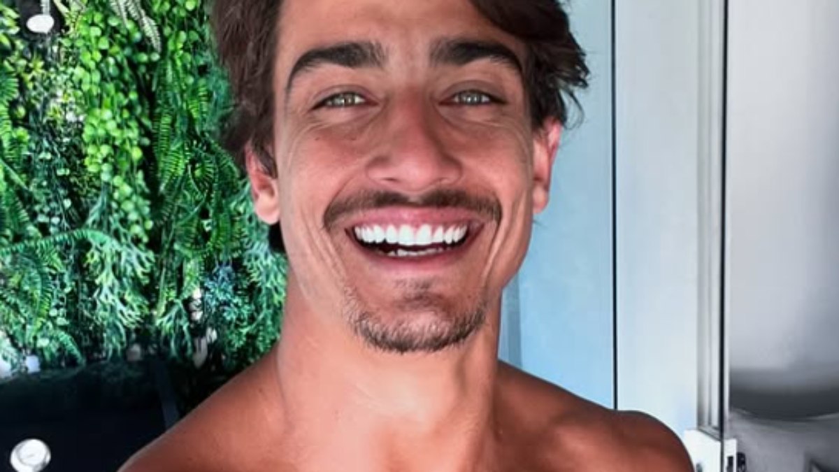 Empresário morre após salto de paraquedas no RJ