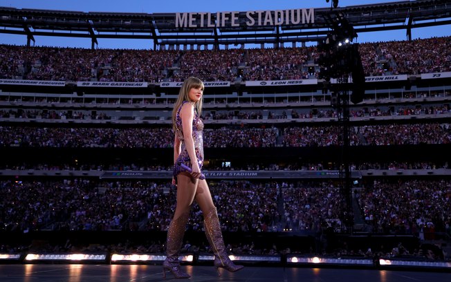 Taylor Swift se manifesta sobre shows cancelados por ameaça de ataque