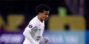 André brilha, Corinthians vira e afunda crise do Grêmio