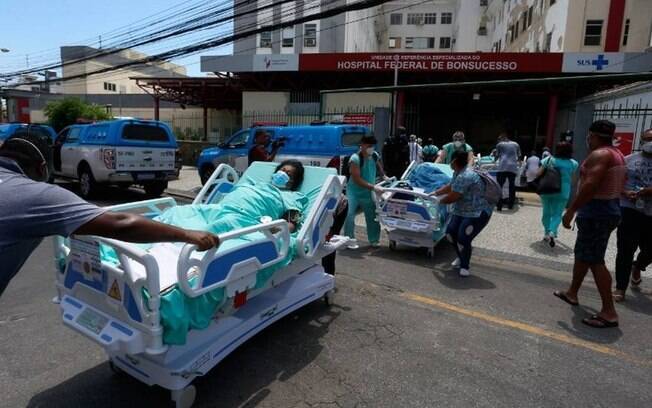 Paciente é resgatado de incêndio no Hospital de Bonsucesso