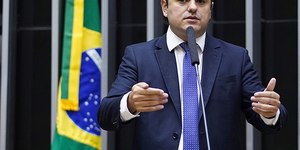 Glauber Braga: trajetória, posicionamento e o embate com a Câmara