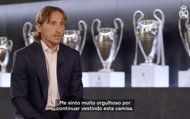Modric se diz orgulhoso após renovação com o Real Madrid