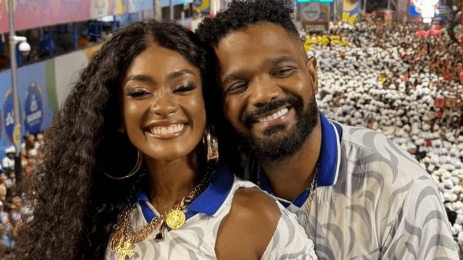 Arlindinho e Erika Januza estão juntos desde 2025