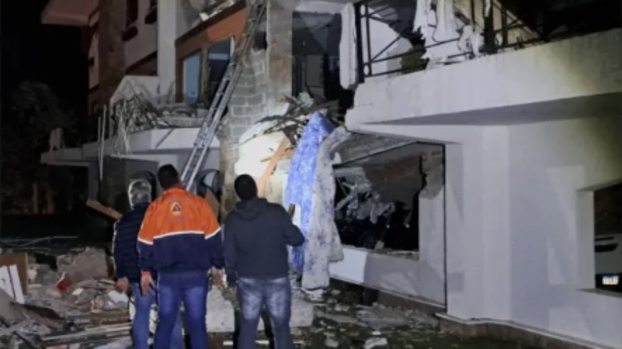 Explosão destruiu 10 apartamentos em Campos do Jordão (SP)