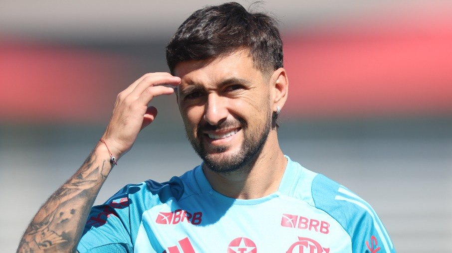 Arrascaeta é o artilheiro do Flamengo no Brasileirão 2025