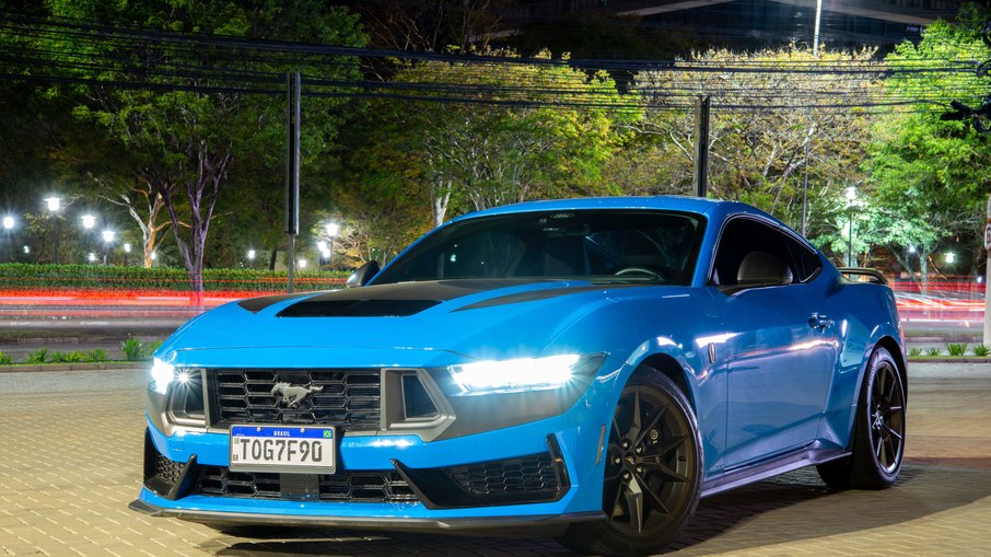 MUSTANG DARK HORSE MUSTANG DARK HORSE